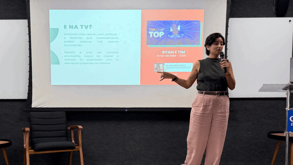 Juliana Loyola, especialista de conteúdo de dramaturgia do Globoplay, compartilha os segredos de um bom conteúdo de marca. Crédito: Mau Carvalho.